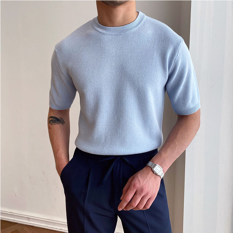 Gentlemans classic plain knitted round neck T-shirt